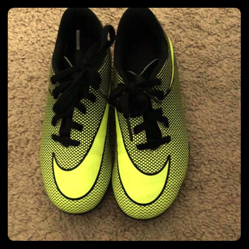 Nike boy cleats size 13c